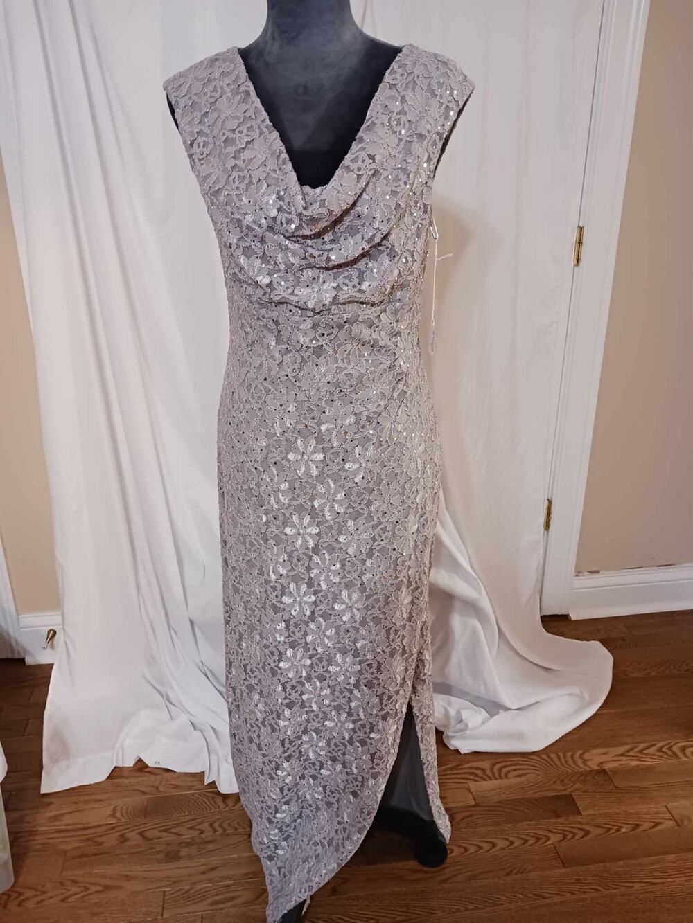 Connected Apparel, size 8